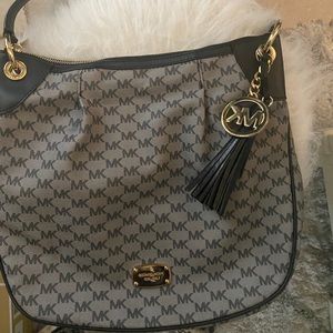 Michael Kors Hobo Purse